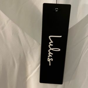 Lulu’s Casual Short Wedding Dress. Size Large. Never worn with tags